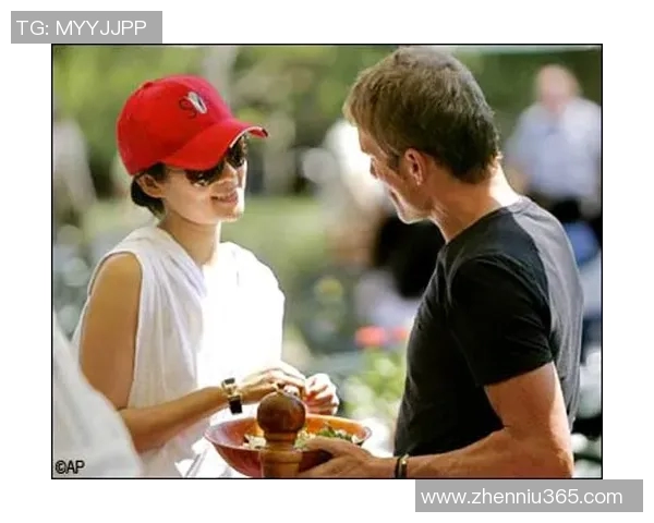 足球明星与女友甜蜜恋情揭秘背后的故事与感人瞬间